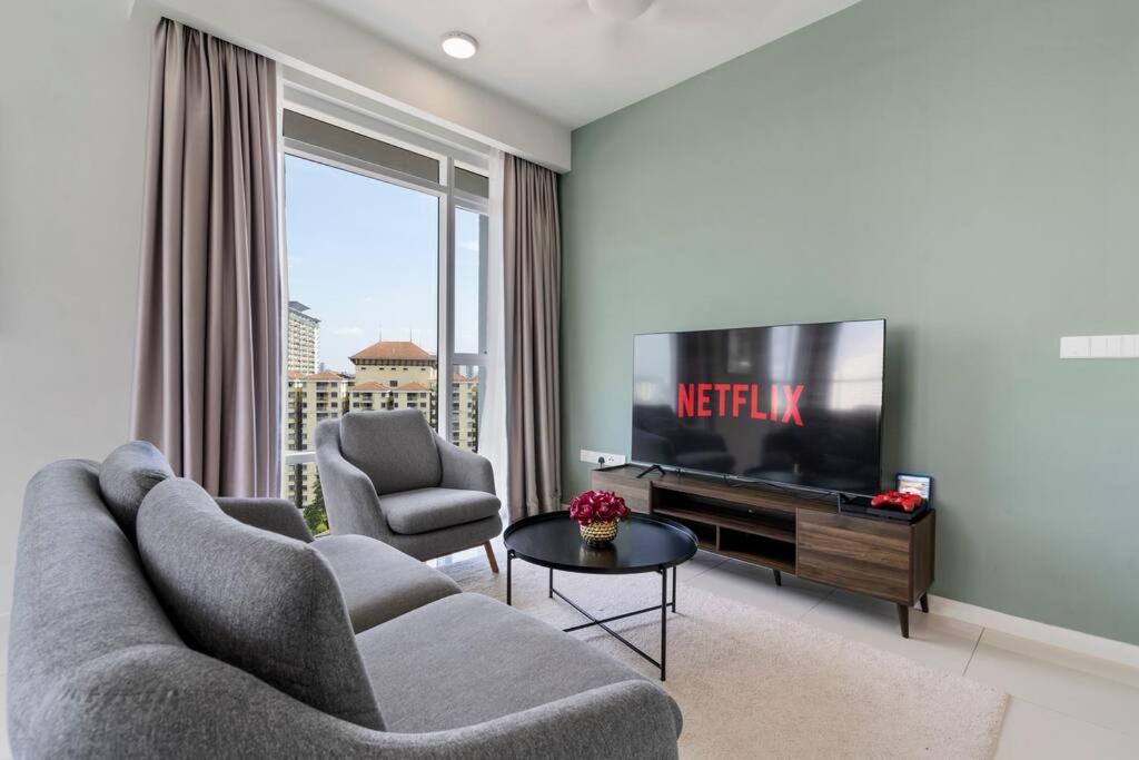 Pangsapuri Kl East Mall-theridge-ps4-pool Table-netflix