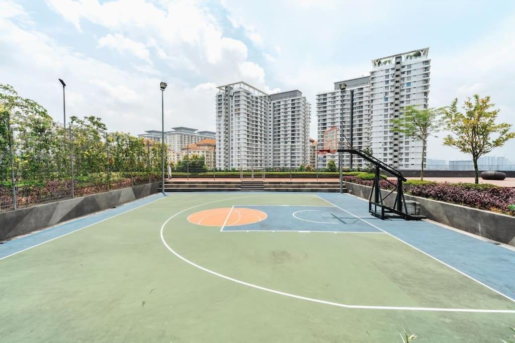 Pangsapuri Kl East Mall-theridge-ps4-pool Table-netflix Kuala Lumpur