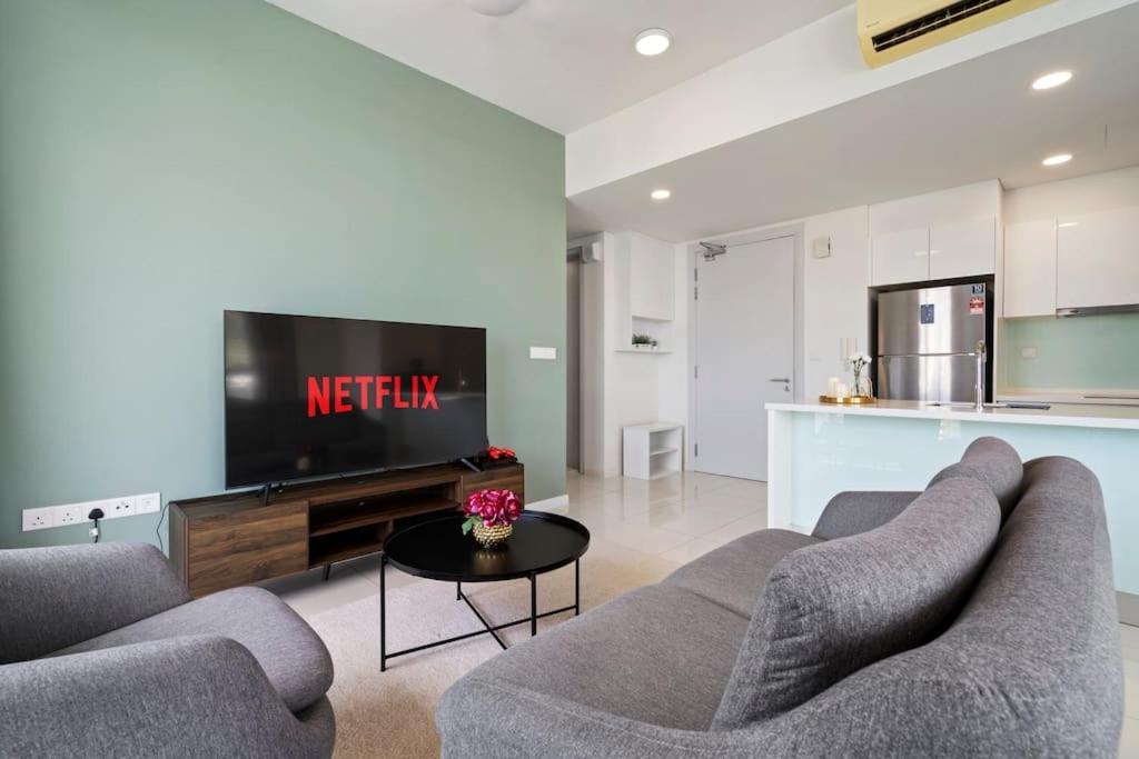 Kl East Mall-theridge-ps4-pool Table-netflix Pangsapuri