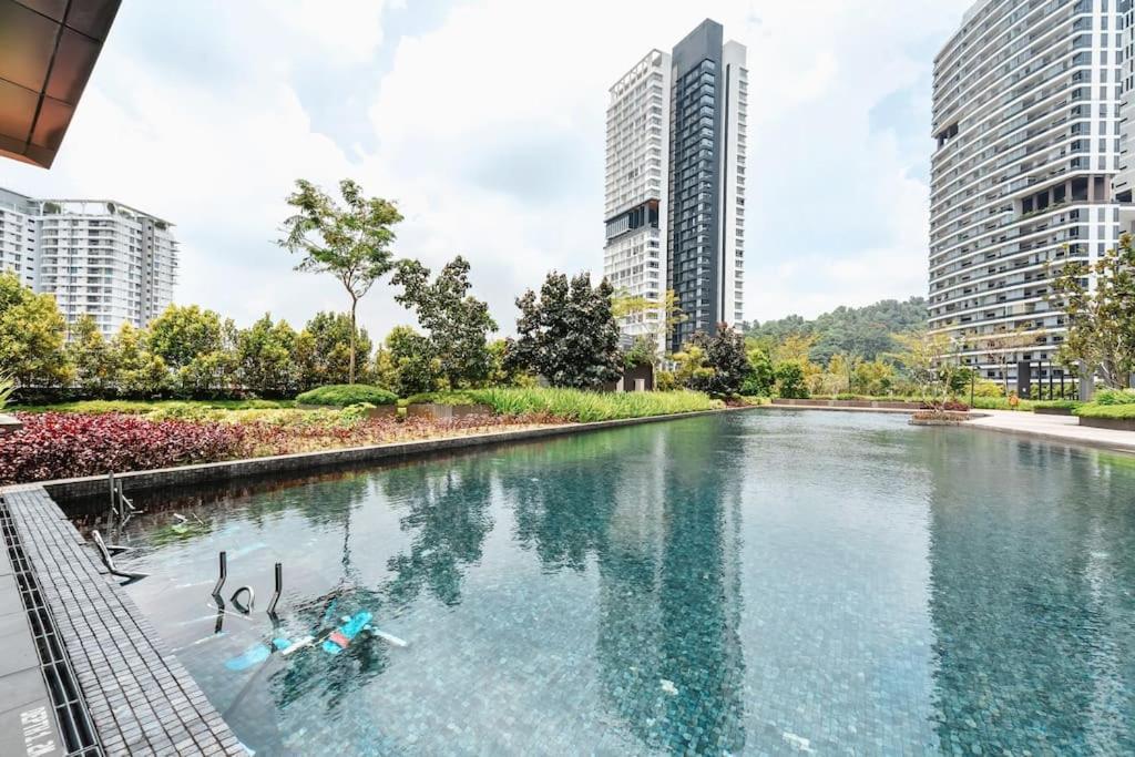 Kl East Mall-theridge-ps4-pool Table-netflix Pangsapuri *